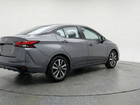 Used 2025 Nissan Versa SV image 9