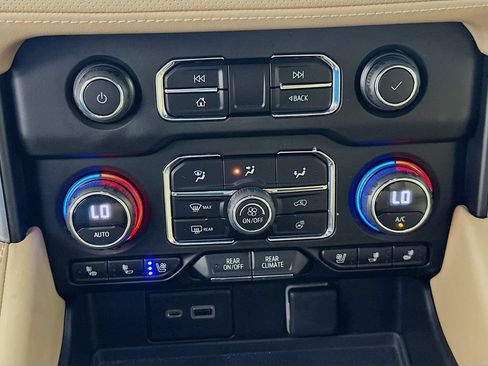 Used 2023 Chevrolet Tahoe Premier w/ Advanced Technology Package RWD image 15