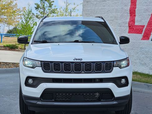 Used 2025 Jeep Compass Latitude w/ Altitude Special Edition image 2