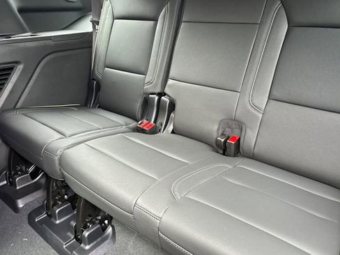 New 2026 GMC Yukon Elevation image 18