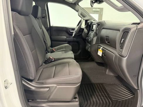 New 2026 Chevrolet Silverado 1500 Custom Trail Boss w/ LPO, Dark Essentials Package AWD/4WD image 18