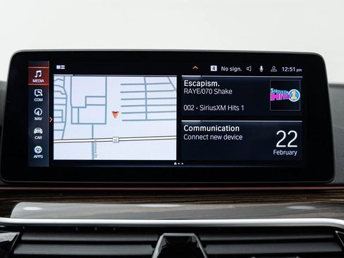 Used 2023 BMW 540i xDrive w/ M Sport Package image 31