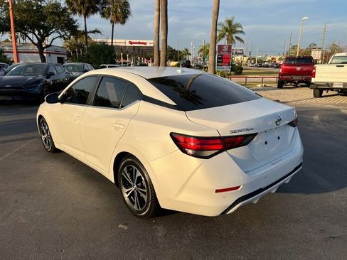 Used 2022 Nissan Sentra SV w/ Trunk Package image 9