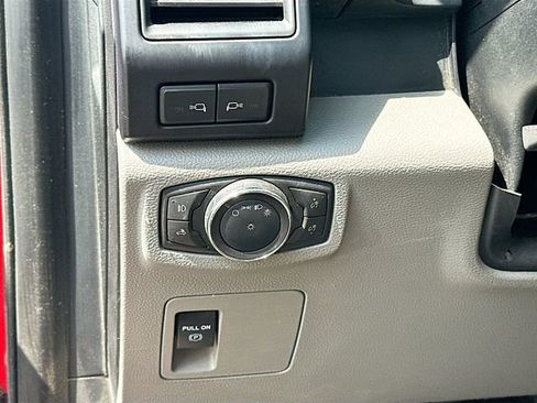 Used 2018 Ford F150 XL w/ Equipment Group 101A Mid AWD/4WD image 11