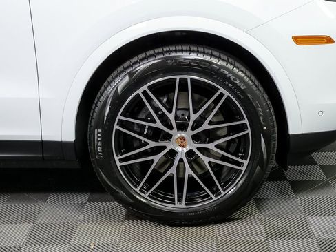 New 2026 Porsche Cayenne image 40