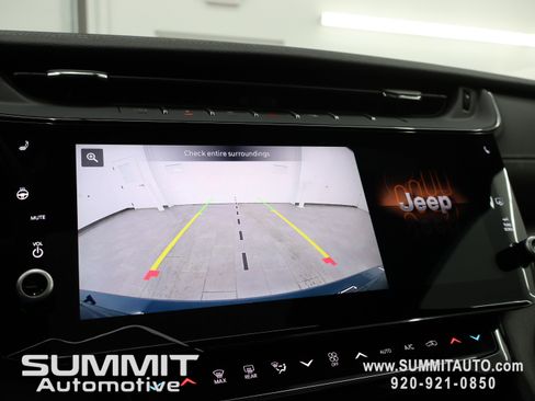 New 2026 Jeep Grand Cherokee Limited image 16