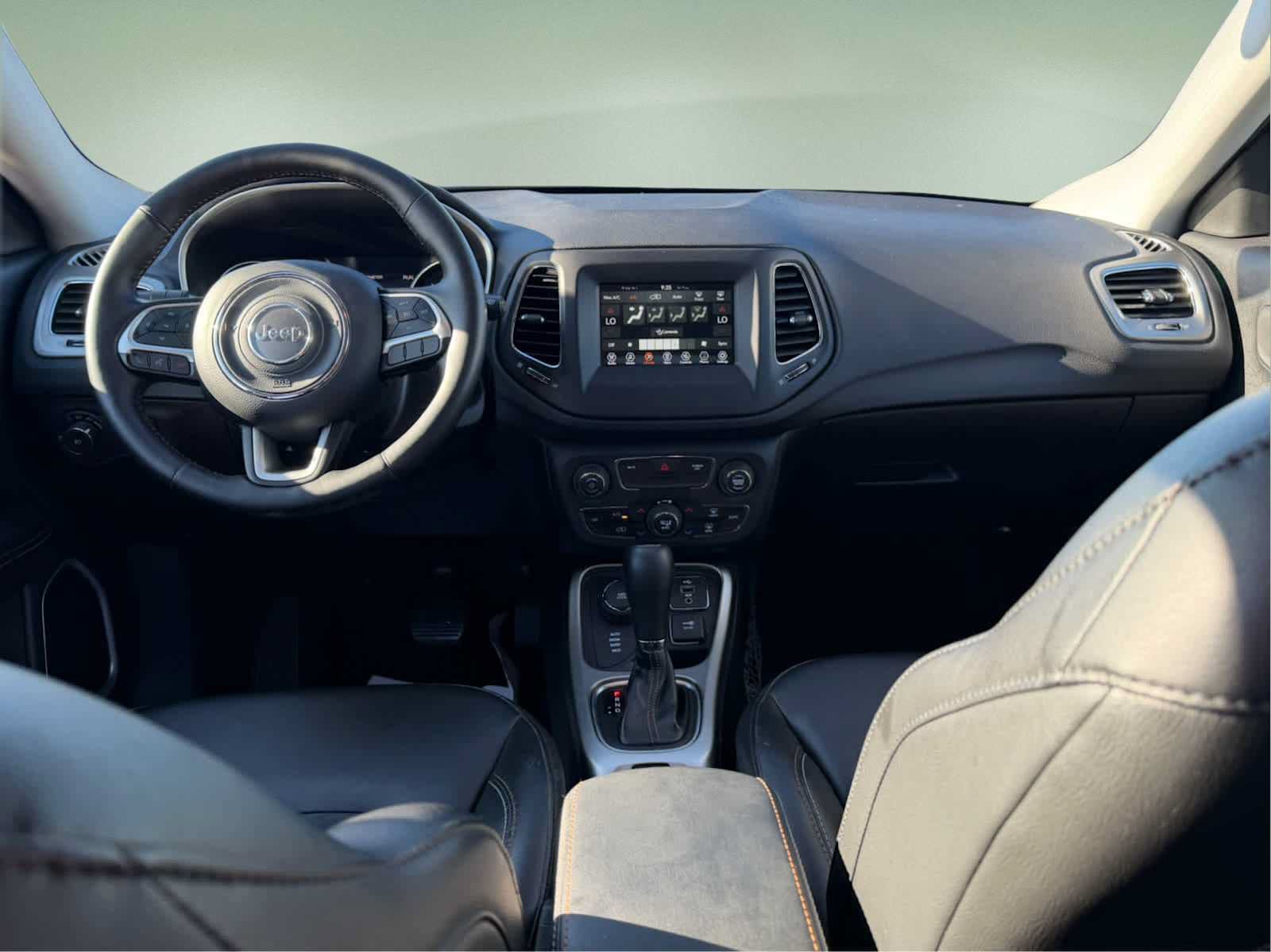 Used 2019 Jeep Compass Latitude w/ Popular Equipment Group AWD/4WD image 14