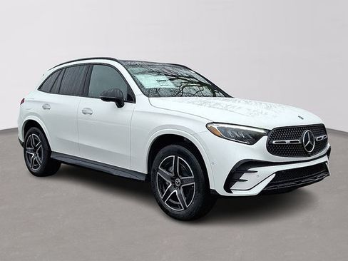 Used 2026 Mercedes-Benz GLC 300 4MATIC image 3
