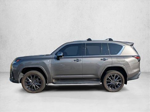 Used 2023 Lexus LX 600 F Sport image 9