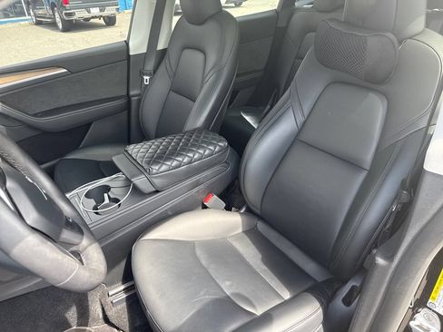 Used 2023 Tesla Model Y Long Range AWD/4WD image 9
