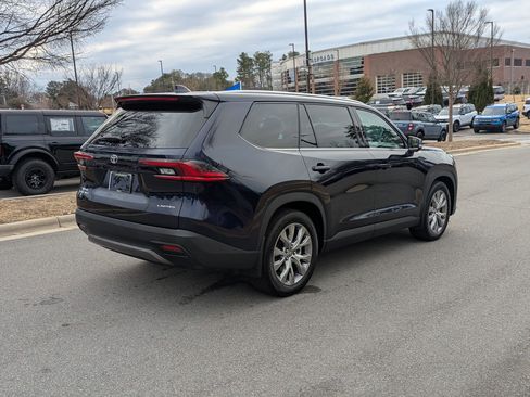 Used 2025 Toyota Grand Highlander AWD Hybrid image 4