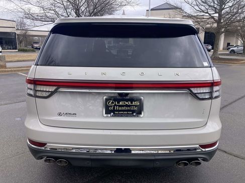 Used 2020 Lincoln Aviator Reserve w/ Equipment Group 202A image 3