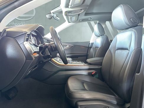 Used 2021 Audi Q8 Prestige w/ Prestige Package image 7