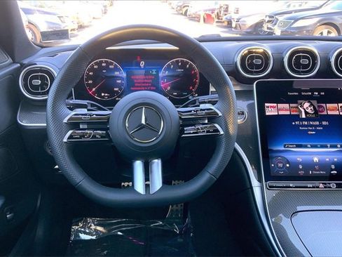 Used 2025 Mercedes-Benz C 300 4MATIC Sedan image 4
