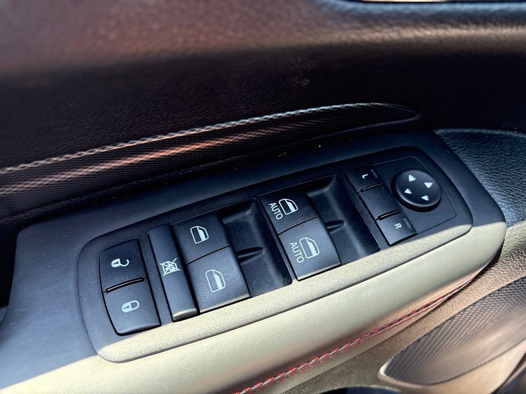 Used 2024 Dodge Durango GT RWD image 25