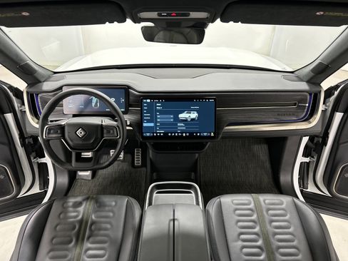 Used 2024 Rivian R1S Adventure image 27