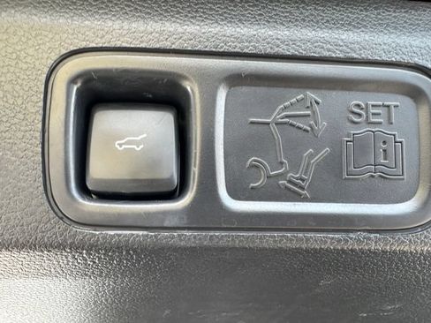 Used 2022 Lincoln Navigator Reserve AWD/4WD image 16