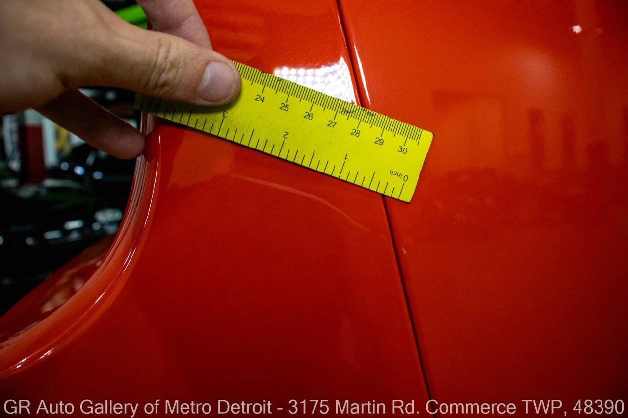 Used 2009 Dodge Challenger SRT8 w/ SRT Option Group II RWD image 28