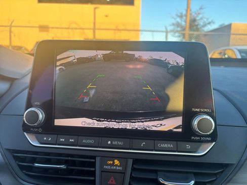 Used 2023 Nissan Altima 2.5 SV image 23