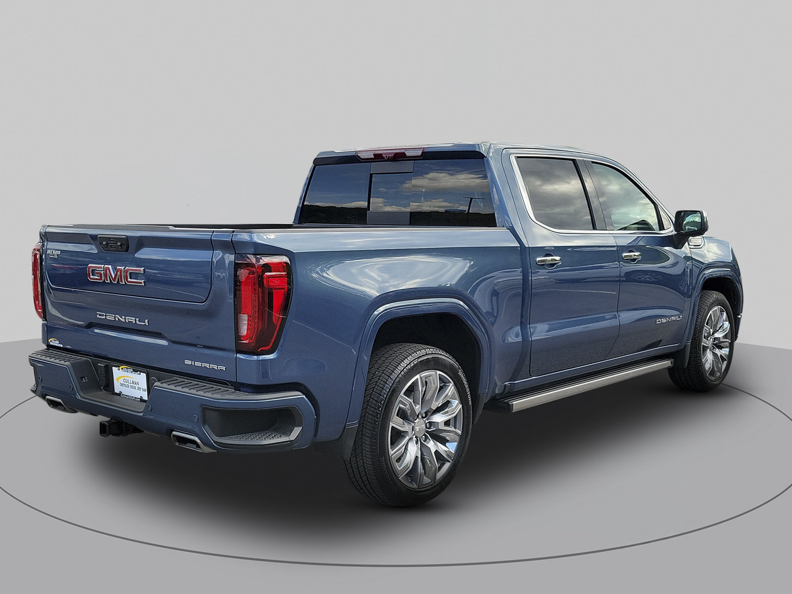 Used 2026 GMC Sierra 1500 Denali w/ Denali Reserve Package AWD/4WD image 3