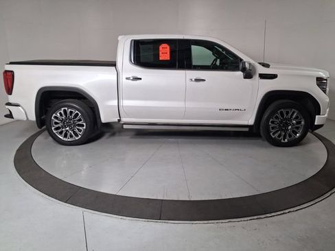 Certified 2023 GMC Sierra 1500 Denali Ultimate AWD/4WD image 3