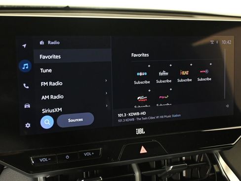 Used 2024 Toyota Venza Limited AWD/4WD image 29