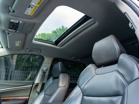 Used 2017 Acura MDX FWD w/ Technology Package image 12