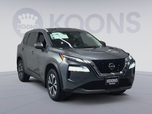 Used 2023 Nissan Rogue SV w/ SV Premium Package image 4