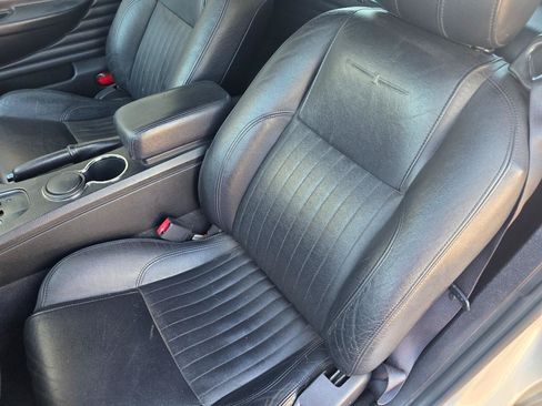 Used 2005 Ford Thunderbird RWD image 14