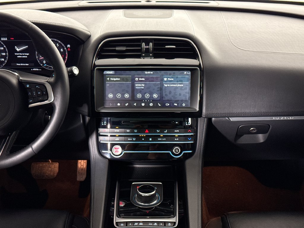 Used 2020 Jaguar F-PACE Prestige AWD/4WD image 14