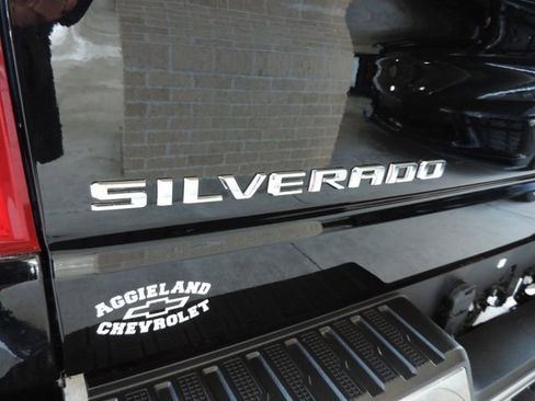 Certified 2025 Chevrolet Silverado 1500 LT w/ Convenience Package II RWD image 19