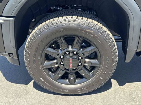 New 2026 GMC Sierra 2500 AT4 w/ AT4 Premium Plus Package AWD/4WD image 30