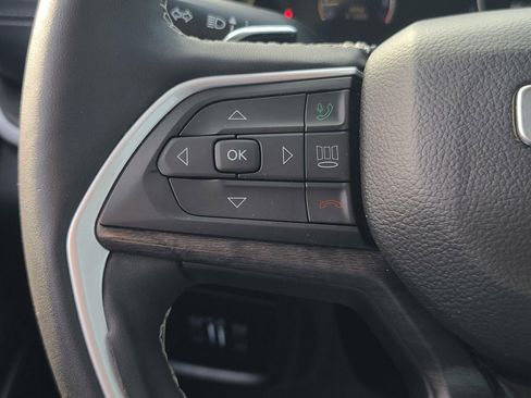 Used 2023 Jeep Grand Cherokee Limited image 26