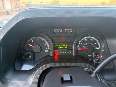 Used 2013 Ford E-350 and Econoline 350 XLT image 30