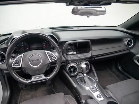 Used 2017 Chevrolet Camaro SS RWD image 25