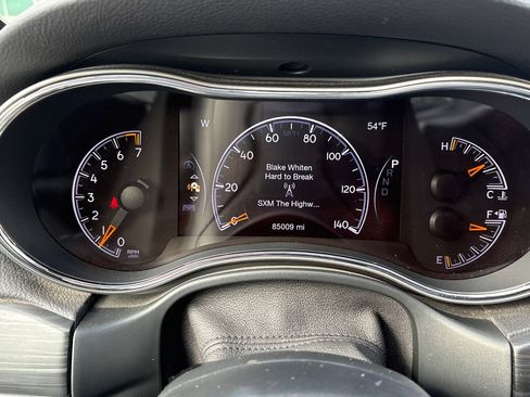 Used 2020 Jeep Grand Cherokee Limited w/ Luxury Group II image 14