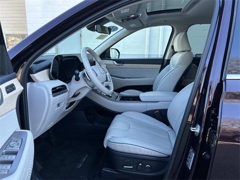 Certified 2024 Hyundai Palisade Limited image 11