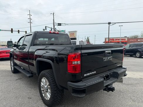 Used 2016 GMC Sierra 2500 Denali w/ Duramax Plus Package AWD/4WD image 13