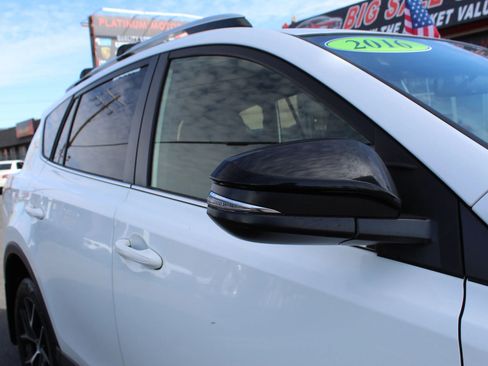 Used 2016 Toyota RAV4 SE FWD image 15