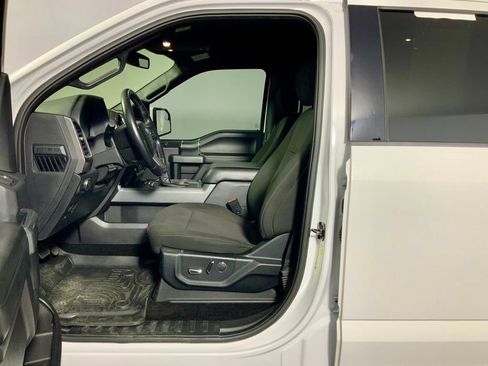Used 2018 Ford F150 XLT w/ Equipment Group 302A Luxury AWD/4WD image 18