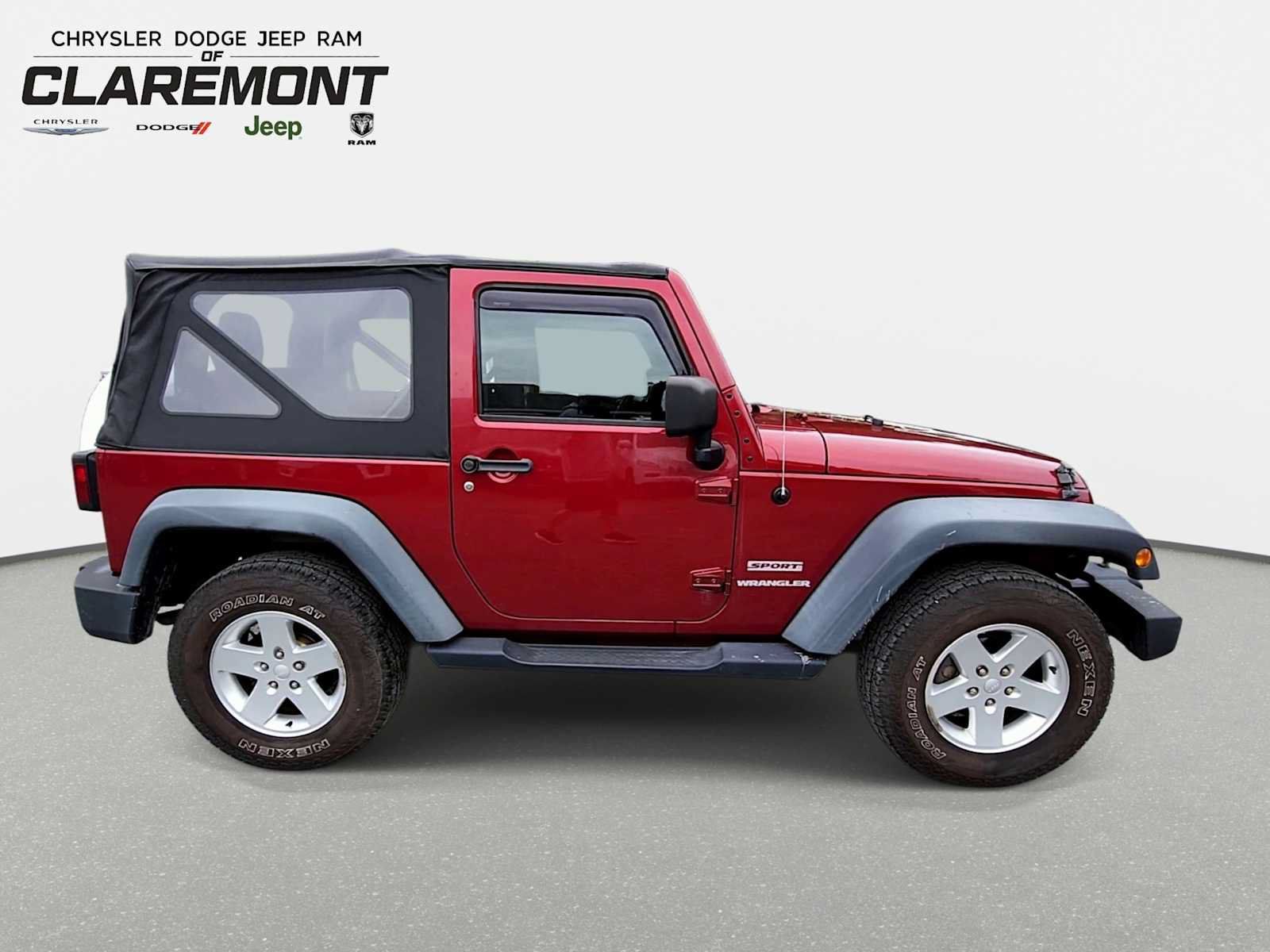 Used 2011 Jeep Wrangler Sport AWD/4WD image 9
