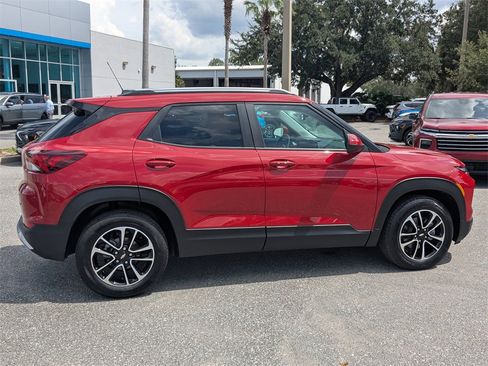 Certified 2026 Chevrolet TrailBlazer LT w/ Convenience Package image 3