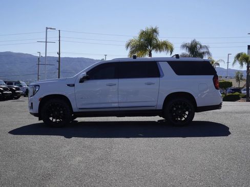 Used 2023 GMC Yukon XL Denali image 7