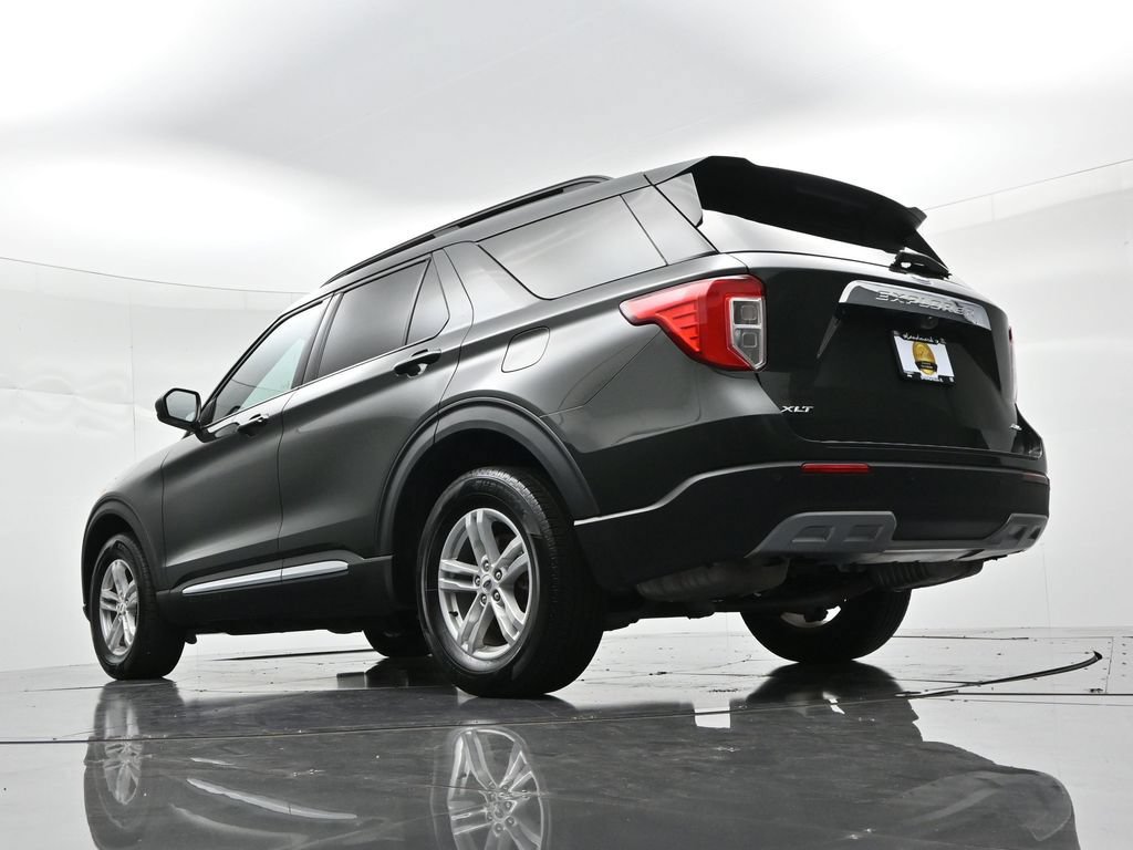 Used 2024 Ford Explorer XLT w/ Equipment Group 202A AWD/4WD image 20