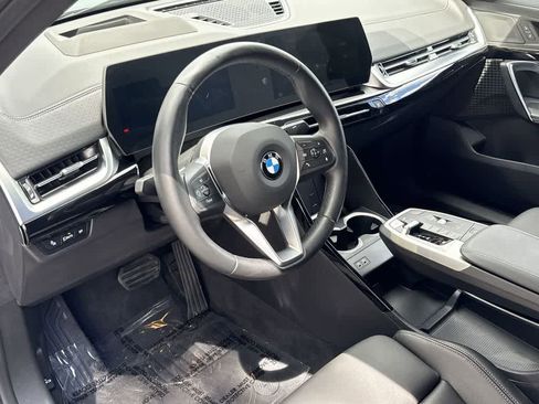 Used 2025 BMW X2 xDrive28i image 13