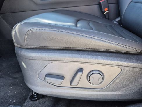 New 2026 Kia Sportage SX image 11