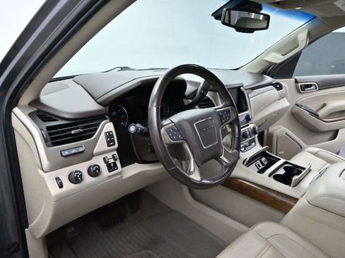 Used 2019 GMC Yukon Denali w/ Denali Ultimate Package image 13
