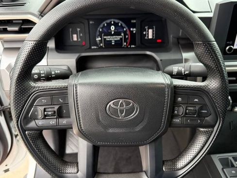 Used 2024 Toyota Tacoma SR5 AWD/4WD image 12