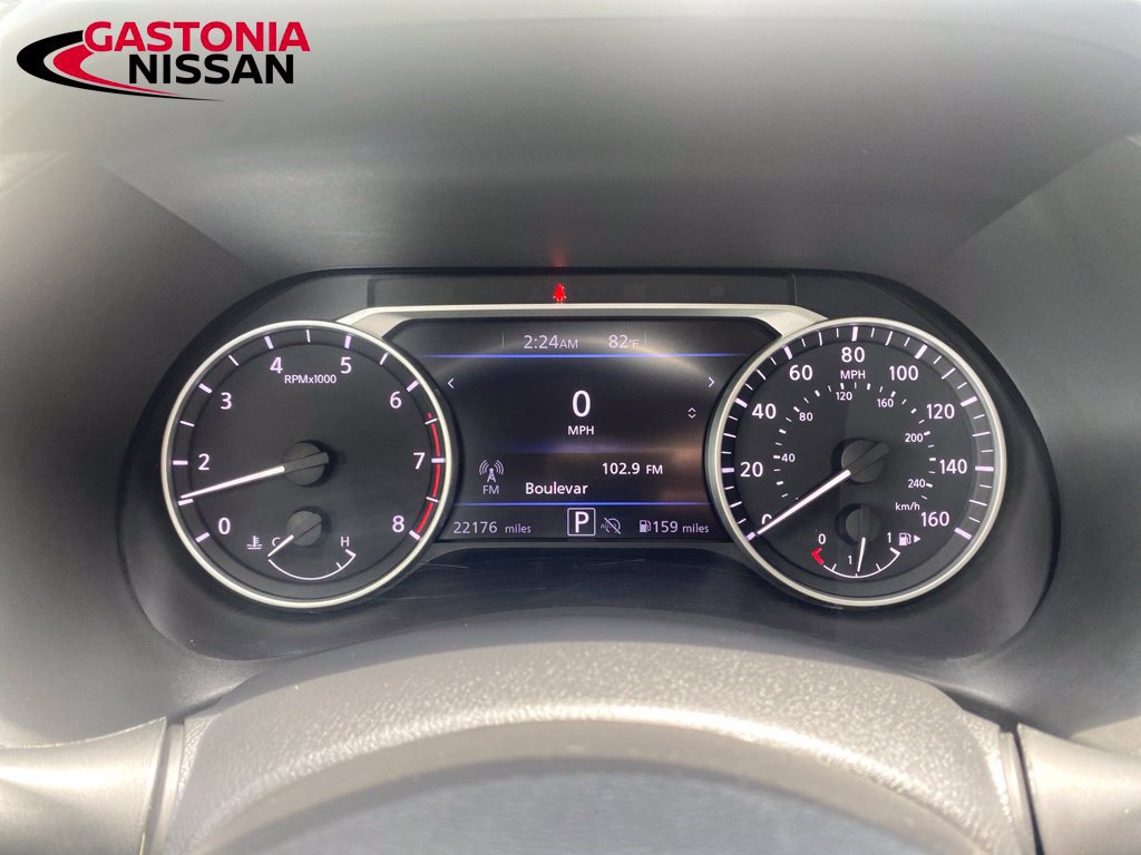 Used 2025 Nissan Sentra SR w/ SR Premium Package FWD image 27