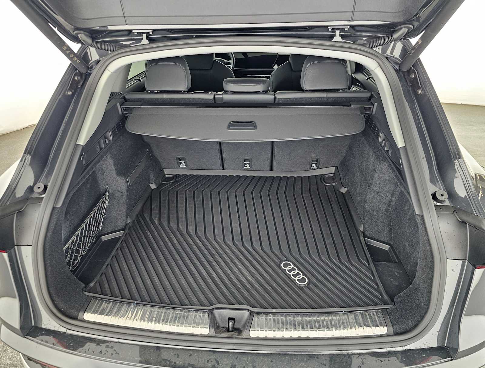 Used 2025 Audi Q5 Premium Plus w/ Premium Plus AWD/4WD image 14